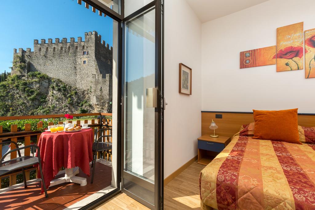 Hotel Antica Croce - Gardaslowemotion تينو المظهر الخارجي الصورة